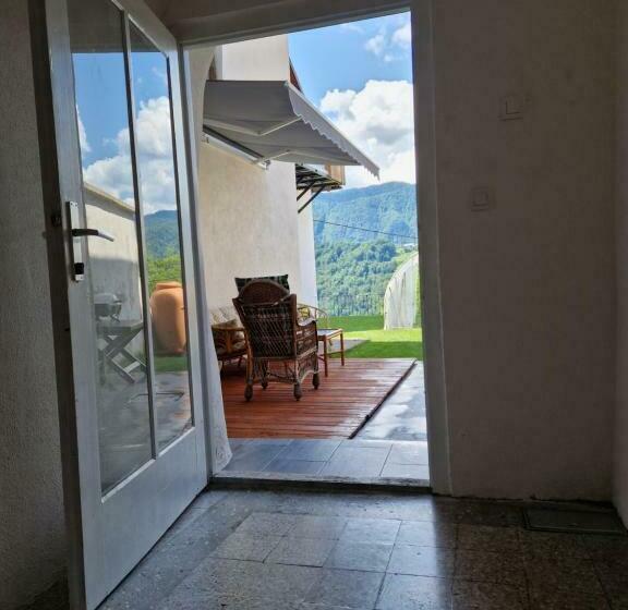 پانسیون Sobe Lotrist