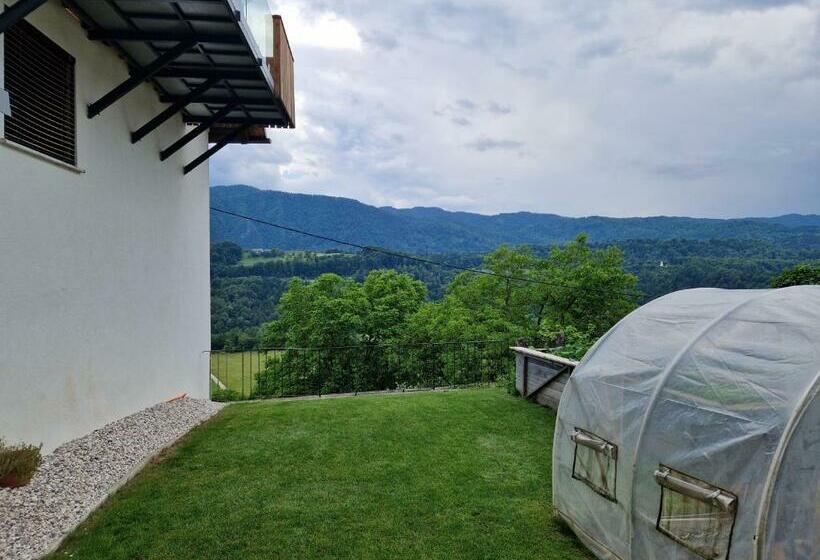 پانسیون Sobe Lotrist