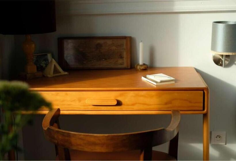 פנסיון The Kooch House 1