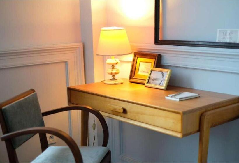 פנסיון The Kooch House 1