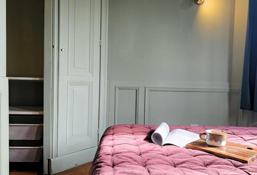 פנסיון The Kooch House 1.4