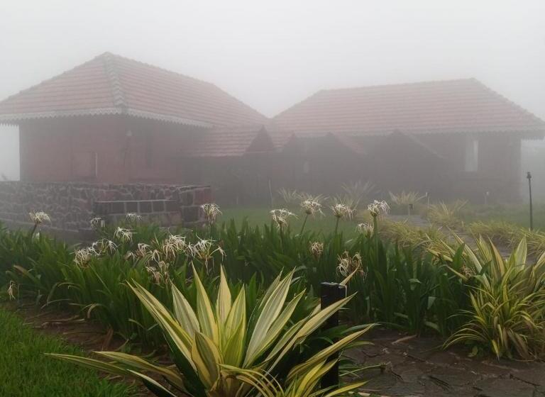 Umbartha Resort Naneghat