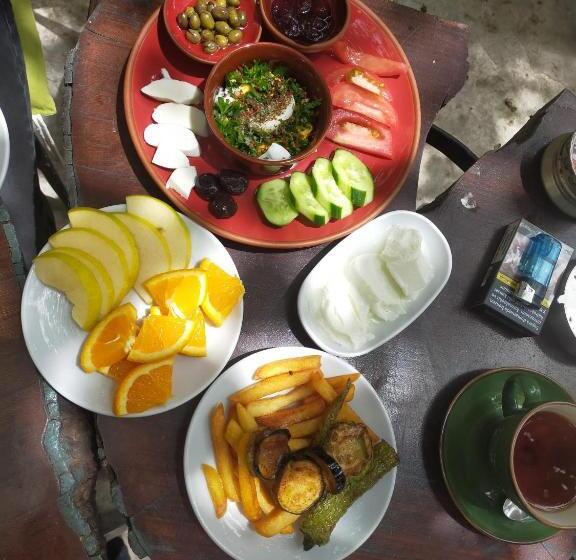 şahmaran Buti̇k Otel