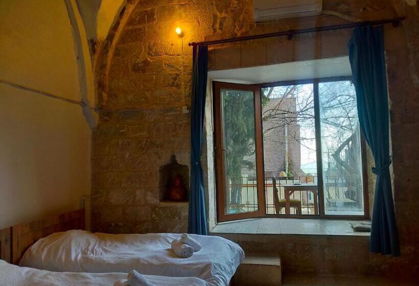 şahmaran Buti̇k Otel