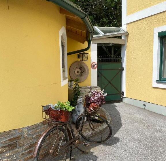ユースホステル Gasthof Zur Post