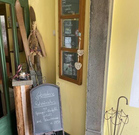 ユースホステル Gasthof Zur Post