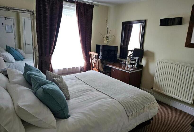 Общежитие The Swan At Compton