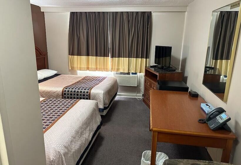 Bear S Den Lounge And Motel