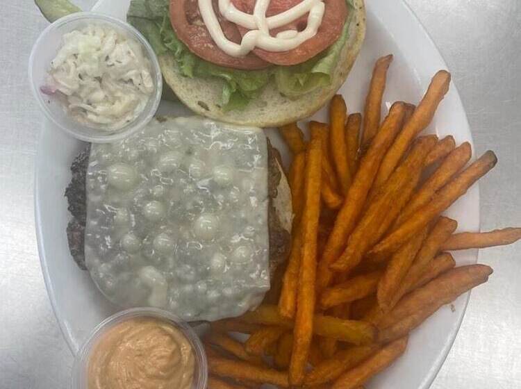 Bear S Den Lounge And Motel