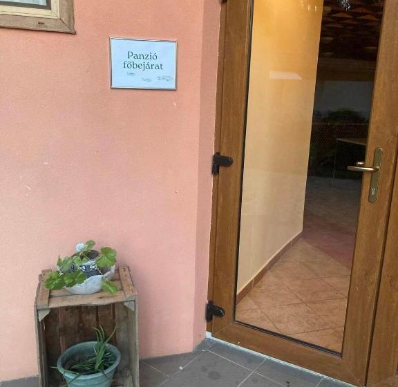 민박 Kancsal Harcsa Panzió és Halászcsárda