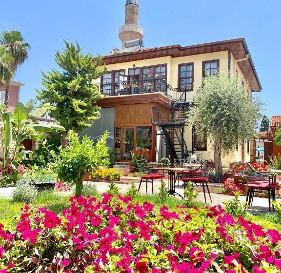 تختخواب و صبحانه Necip Bey Konağı