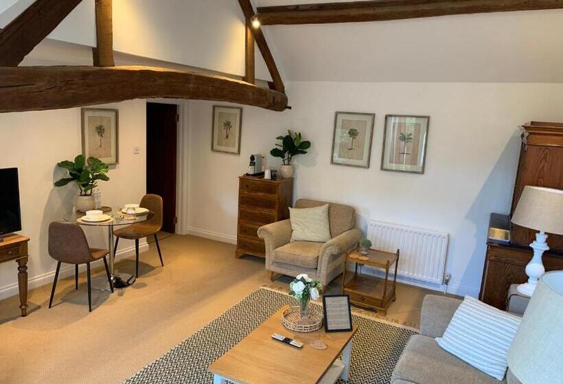 مبيت وإفطار The Byre