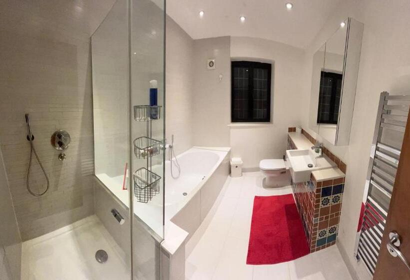 Heavenly London   Whetstone B&b