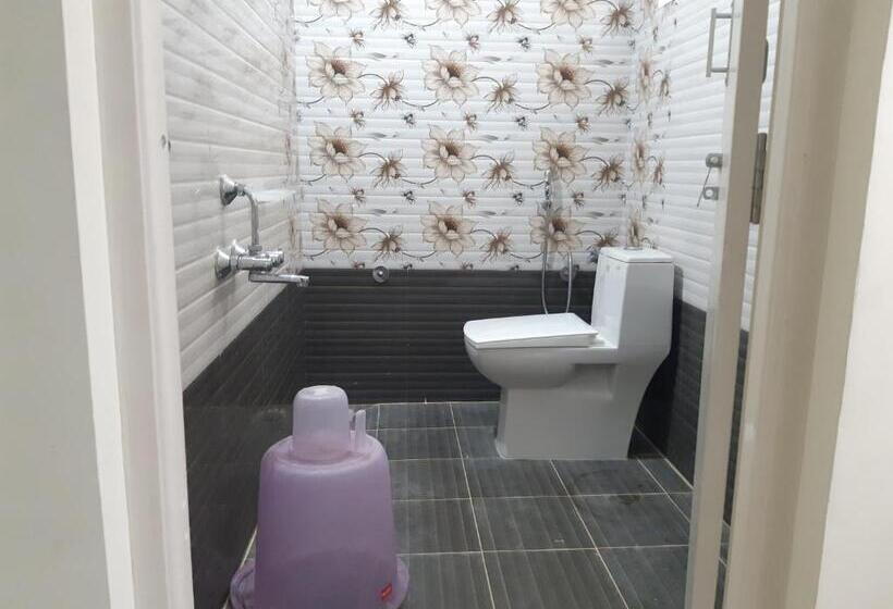 فندق Cnr Residency, Madanapalle