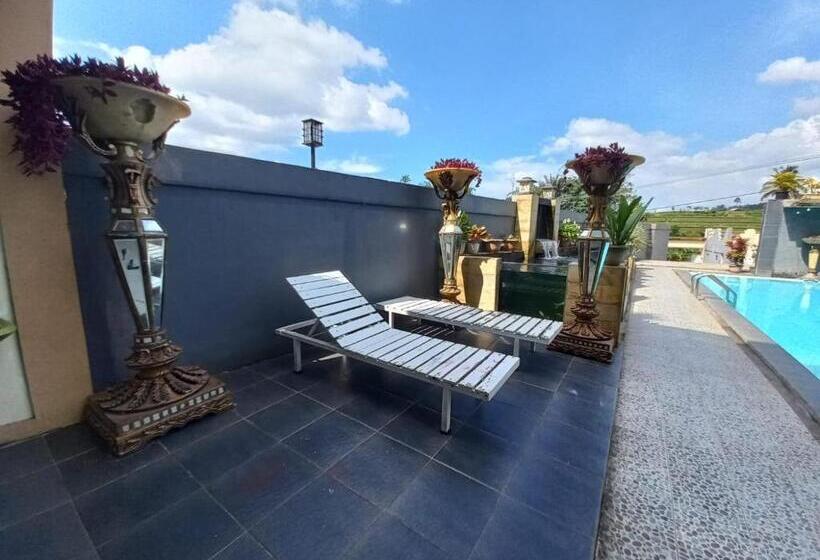 酒店 Collection O 92634 Villa Ds