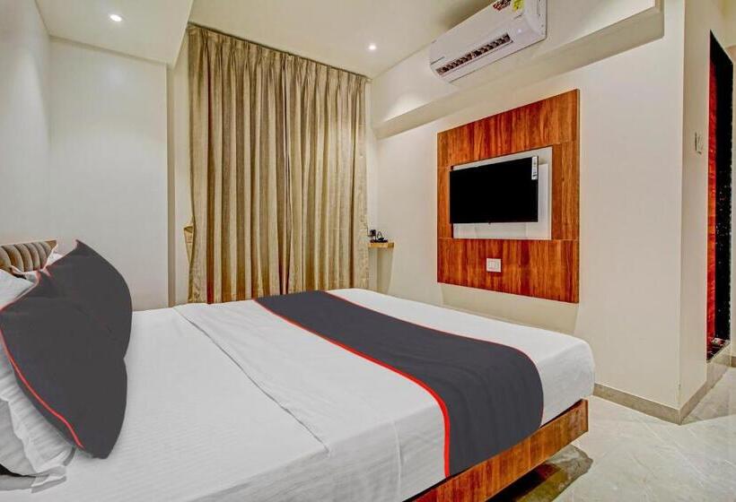 בית מלון כפרי Collection O Haveli Executive