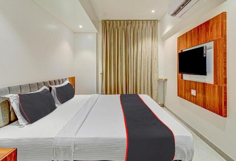 בית מלון כפרי Collection O Haveli Executive