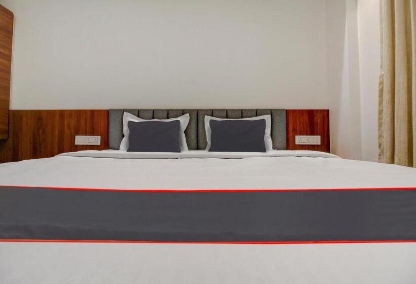 בית מלון כפרי Collection O Haveli Executive