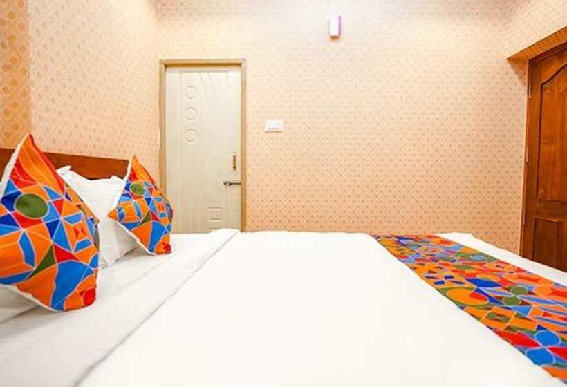 هتل Collection O Eswar Residency