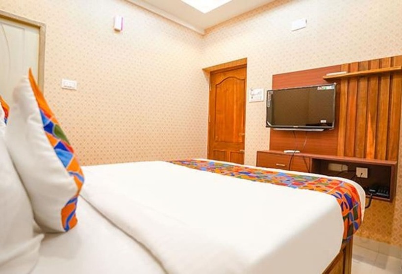 هتل Collection O Eswar Residency