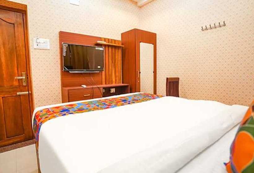 هتل Collection O Eswar Residency