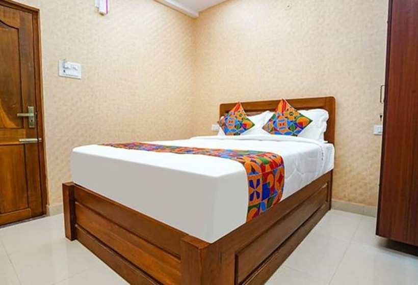 هتل Collection O Eswar Residency