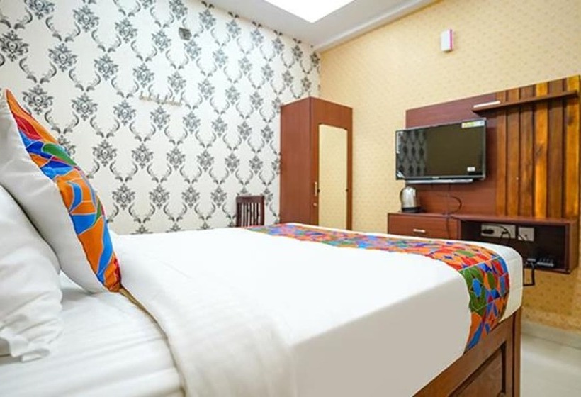 هتل Collection O Eswar Residency