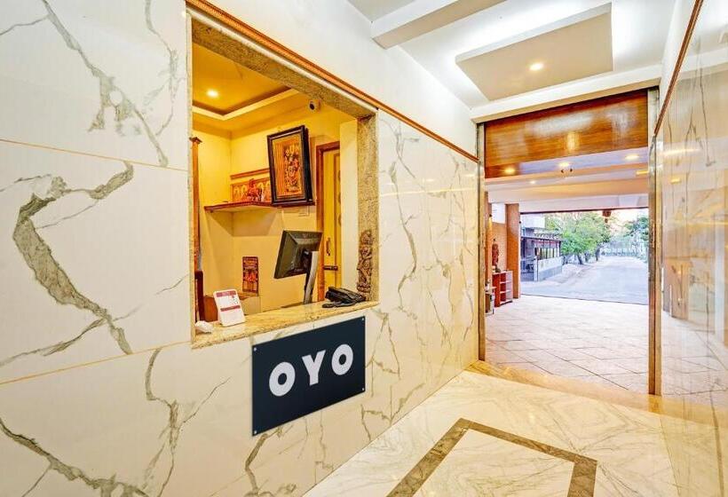 هتل Collection O Eswar Residency