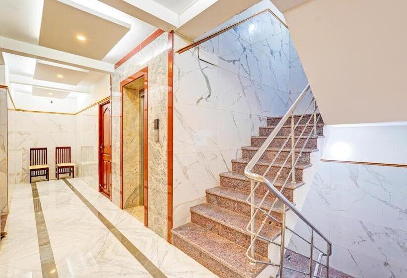 هتل Collection O Eswar Residency