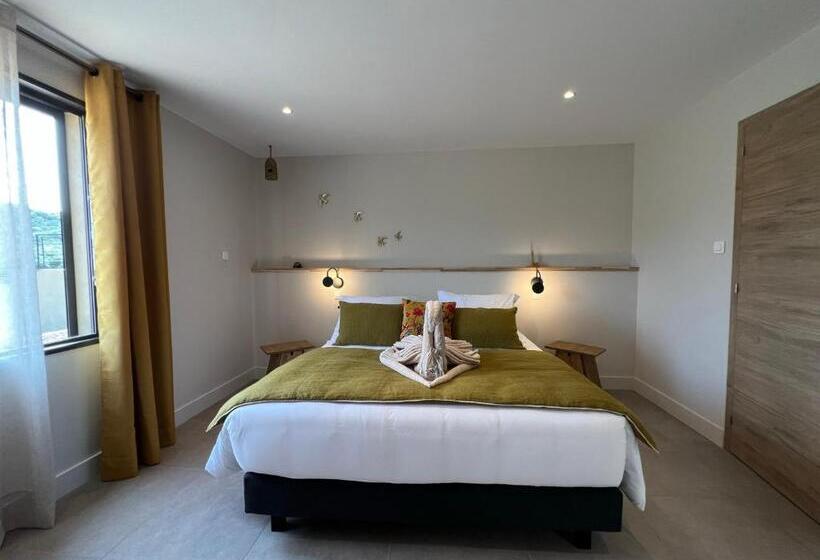 Отель Le Petit Hôtel De Pianottoli Caldarello