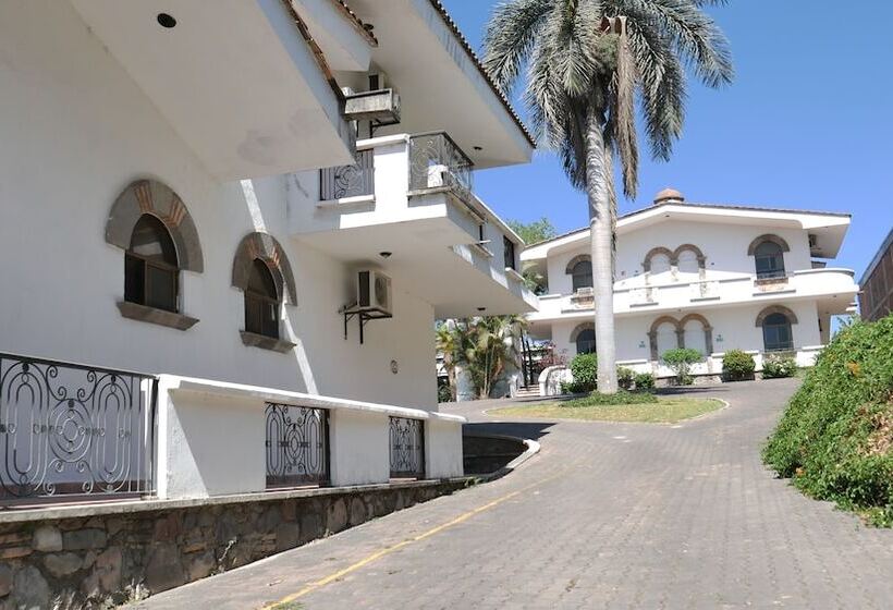 Отель Hacienda Las Higueras