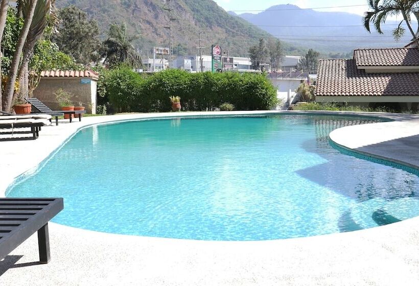 Отель Hacienda Las Higueras