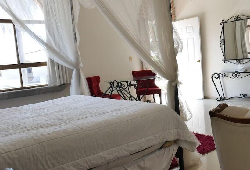 Отель Hacienda Las Higueras