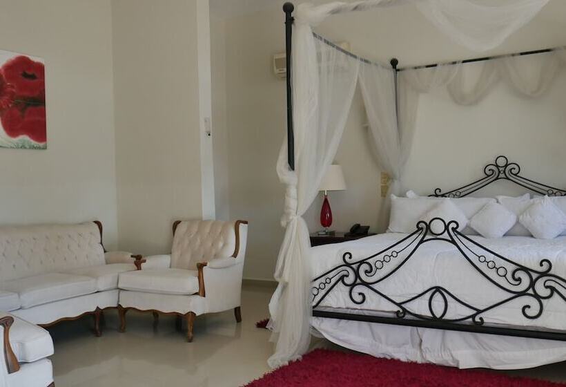 Отель Hacienda Las Higueras