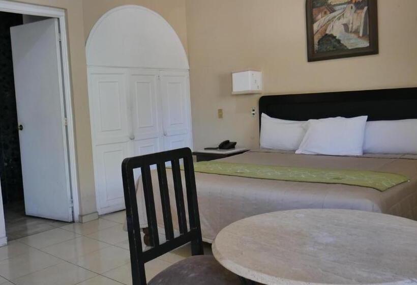 Отель Hacienda Las Higueras