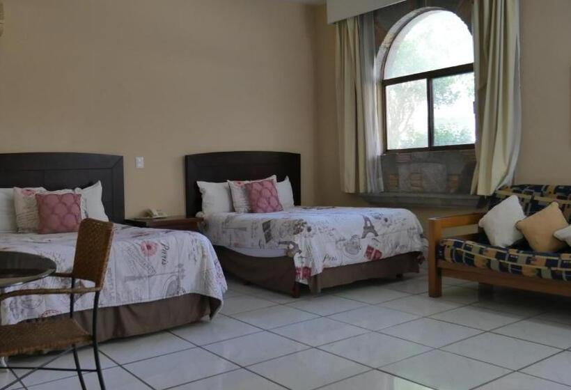 Отель Hacienda Las Higueras