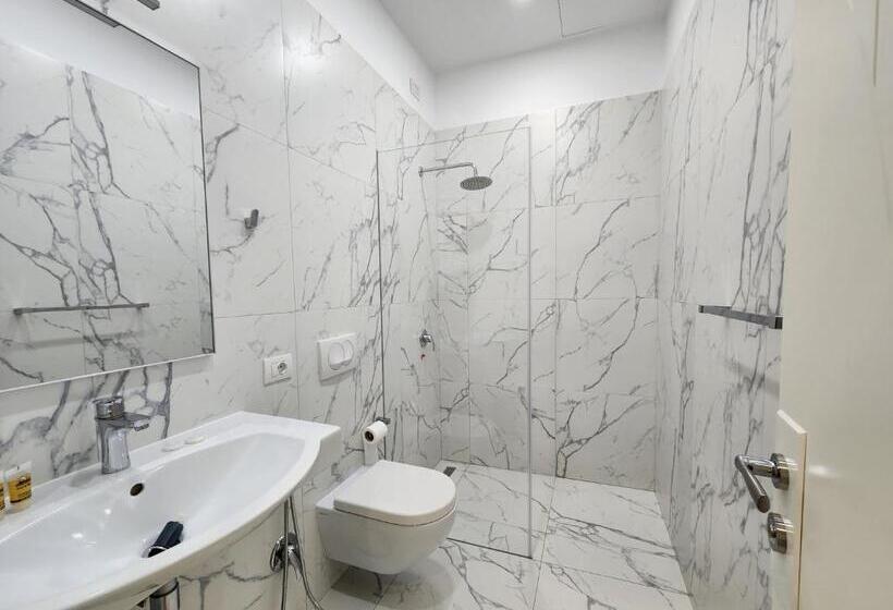 酒店 Llogora Dervishaliu