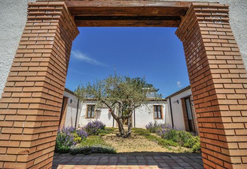 酒店 Luna Agriturismo La Fattoria Di San Francesco