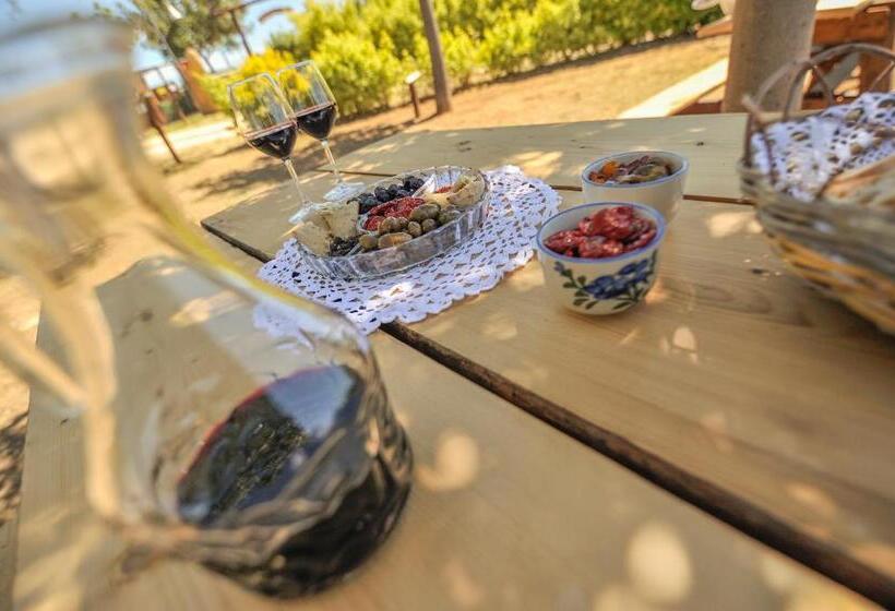 酒店 Luna Agriturismo La Fattoria Di San Francesco