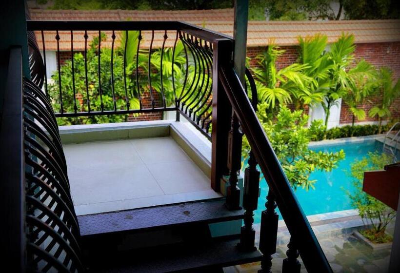 هتل Mai Mountain Homestay