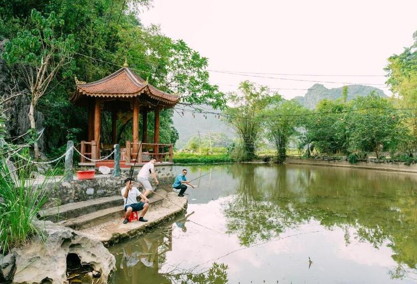 هتل Mai Mountain Homestay