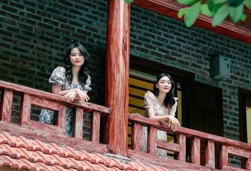 هتل Mai Mountain Homestay