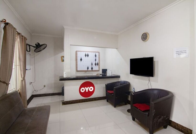 Отель Oyo 92602 Doesnami Syariah 2