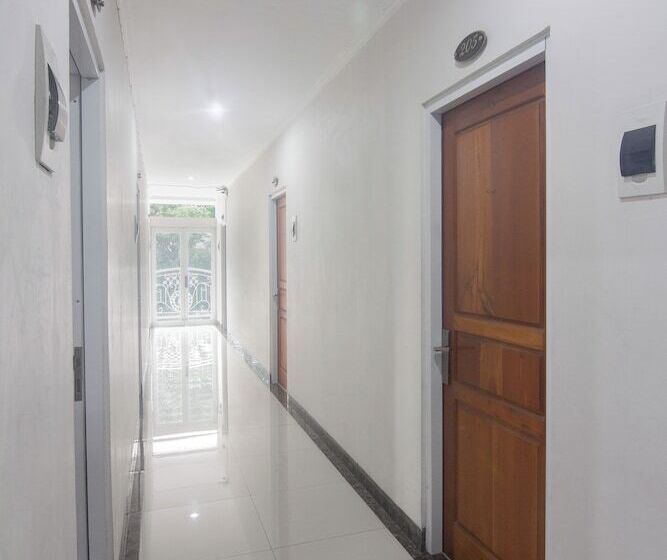 Отель Oyo 92602 Doesnami Syariah 2