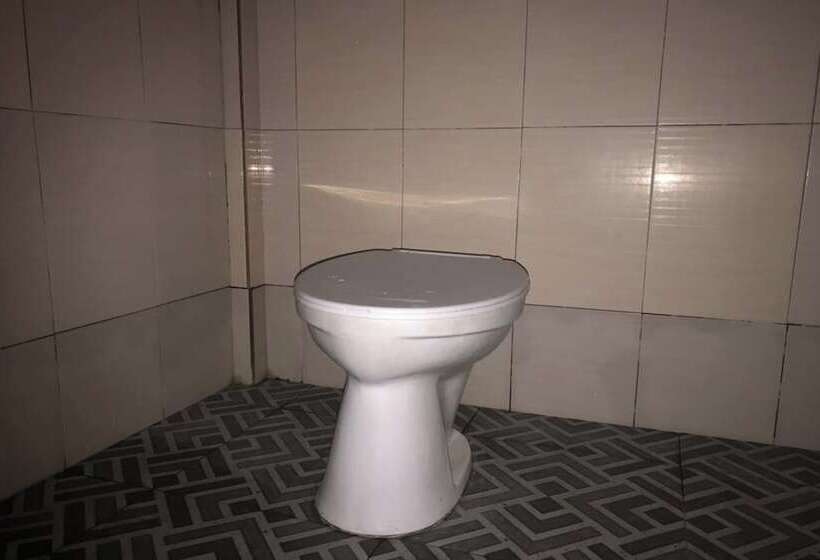 هتل Oyo 92608 Penginapan Mc Lodge