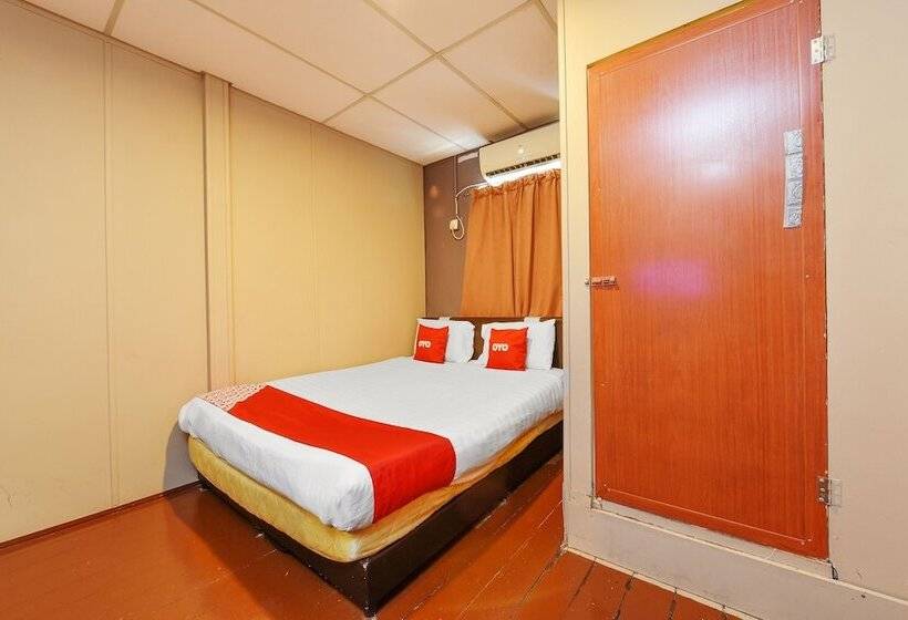 酒店 Oyo 92608 Penginapan Mc Lodge