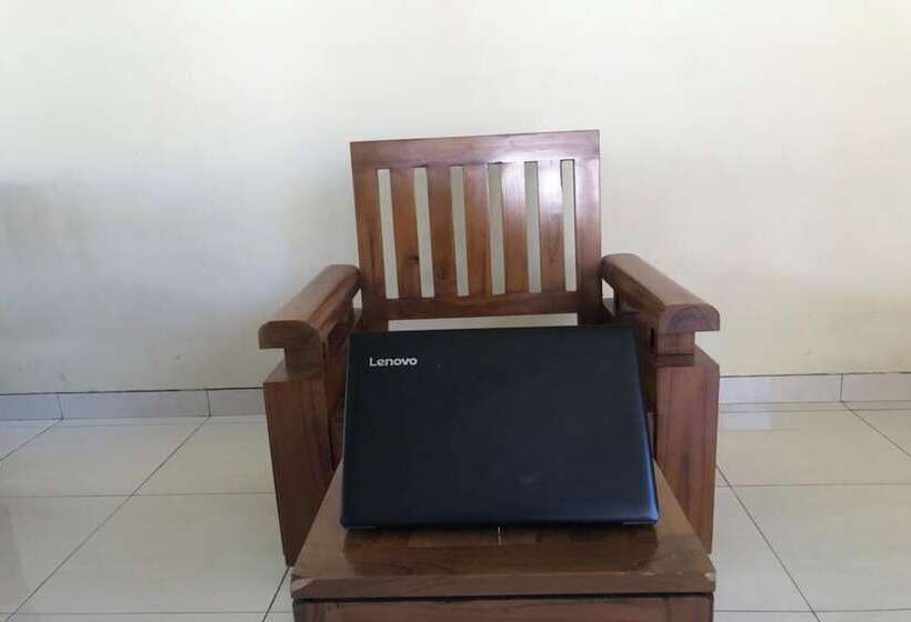 هتل Oyo 92608 Penginapan Mc Lodge