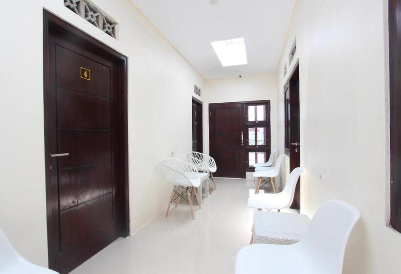 בית מלון כפרי Oyo 92628 Raja Alam Homestay