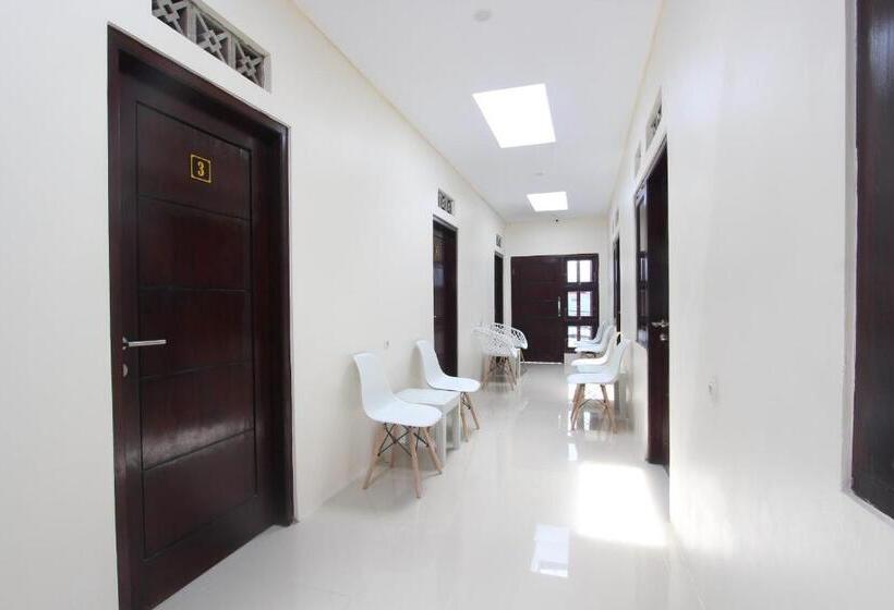 בית מלון כפרי Oyo 92628 Raja Alam Homestay