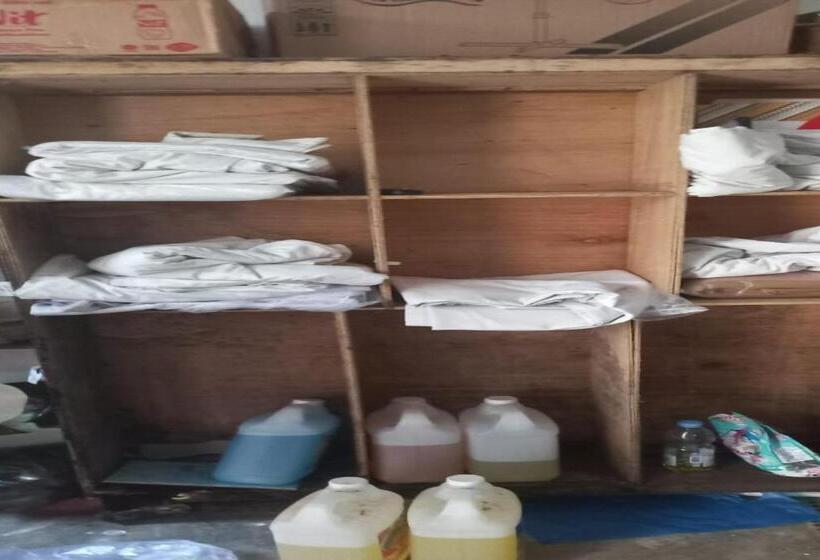 בית מלון כפרי Oyo 92628 Raja Alam Homestay